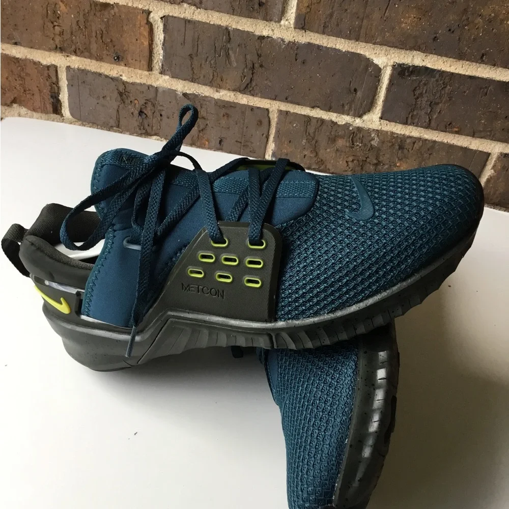 Nike breathable teal